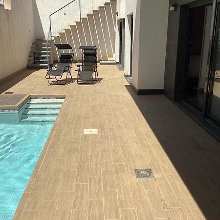Housesleeps6-Pool-Beach-Garden-Solarium-Petok أوريويلا المظهر الخارجي الصورة