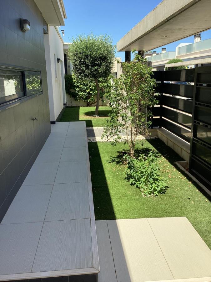 Housesleeps6-Pool-Beach-Garden-Solarium-Petok أوريويلا المظهر الخارجي الصورة