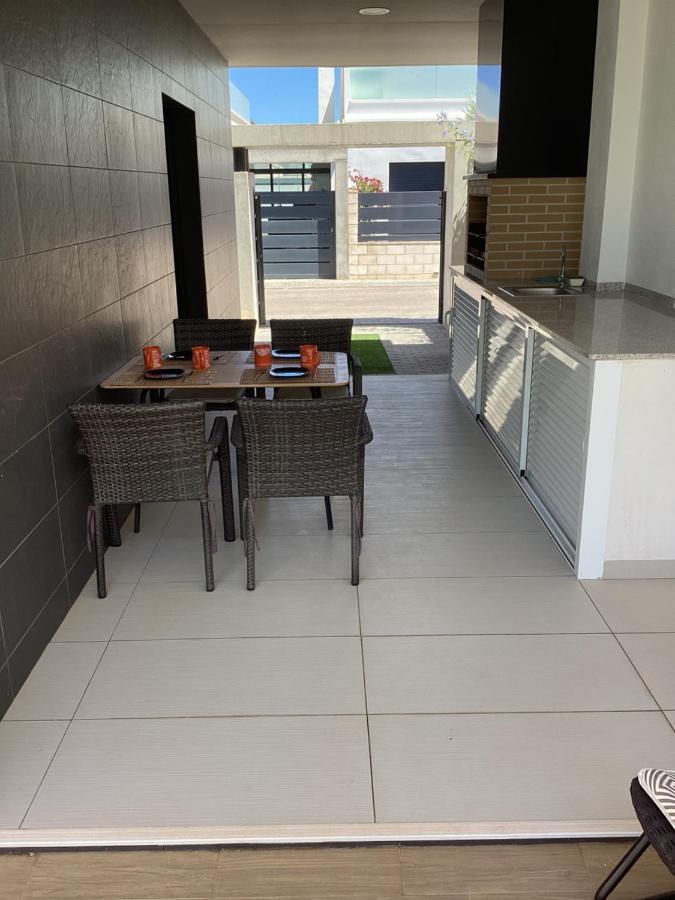 Housesleeps6-Pool-Beach-Garden-Solarium-Petok أوريويلا المظهر الخارجي الصورة
